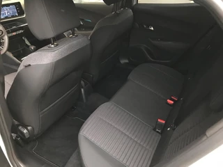 Peugeot 2008 1.2 PureTech Style | Camera | Navigatie — afbeelding 10