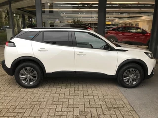 Peugeot 2008 1.2 PureTech Style | Camera | Navigatie — afbeelding 3